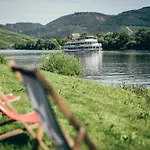 Schloss Lieser, Autograph Collection 5*