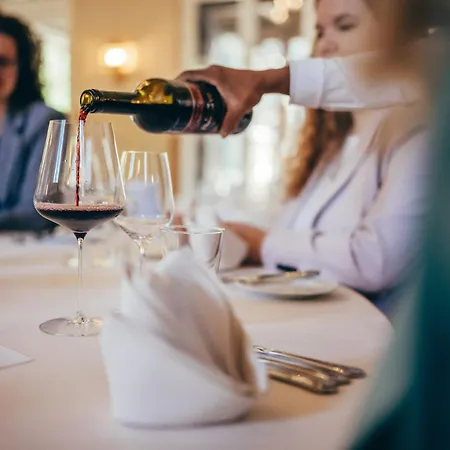 Schloss Lieser, Autograph Collection 5*