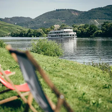 Schloss Lieser, Autograph Collection 5*