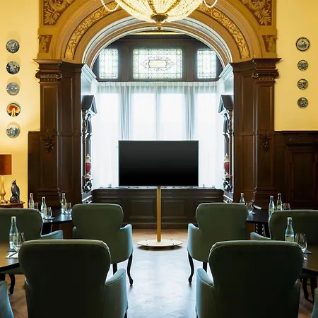 ホテル Schloss Lieser, Autograph Collection 5*