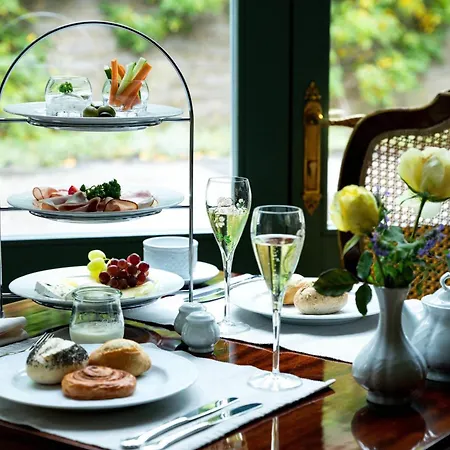 Otel Schloss Lieser, Autograph Collection 5*