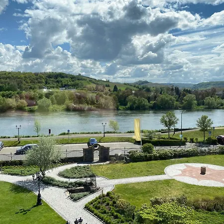 Schloss Lieser, Autograph Collection リーザー