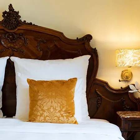 Schloss Lieser, Autograph Collection