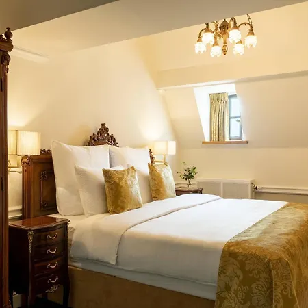 Otel Schloss Lieser, Autograph Collection