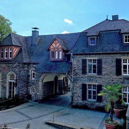 Schloss Lieser, Autograph Collection Otel