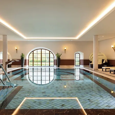 Otel Schloss Lieser, Autograph Collection