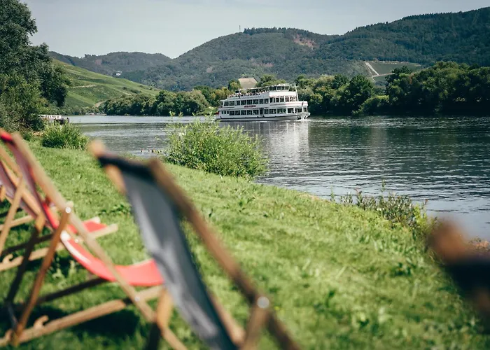 Schloss Lieser, Autograph Collection 5*