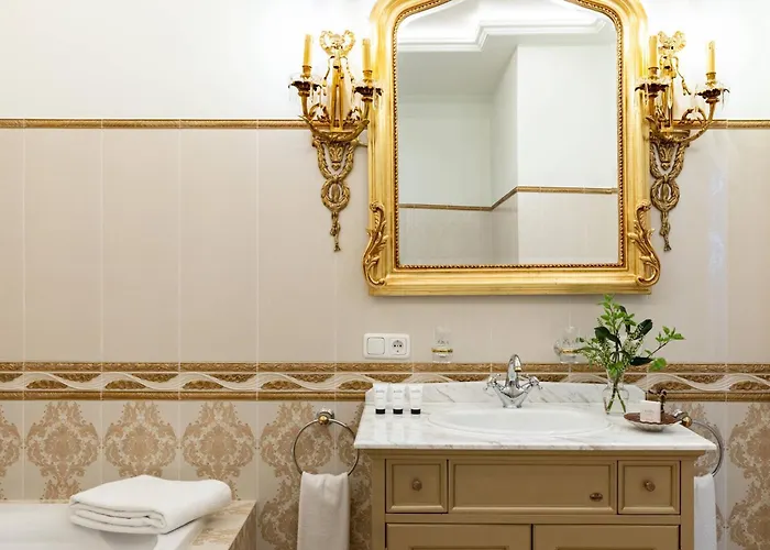 Schloss Lieser, Autograph Collection Hotell 5*